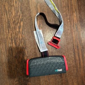 Mifold grab and go portable booster, excellent condition!